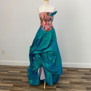 Two pieces dress 🥎